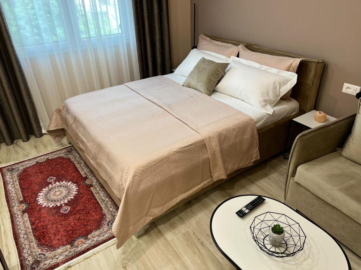 Apartamento Smart , Lovely In Tirana